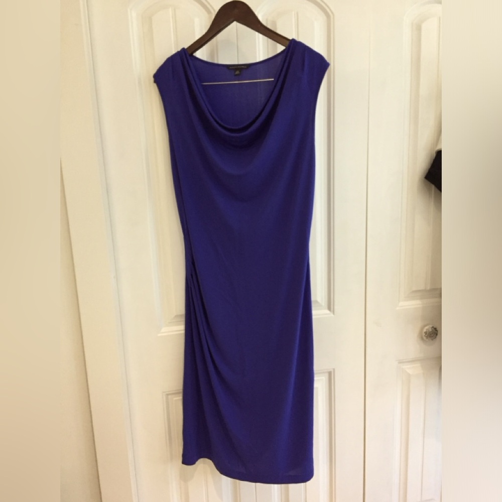 Banana republic flattering blue midi dress. Size L